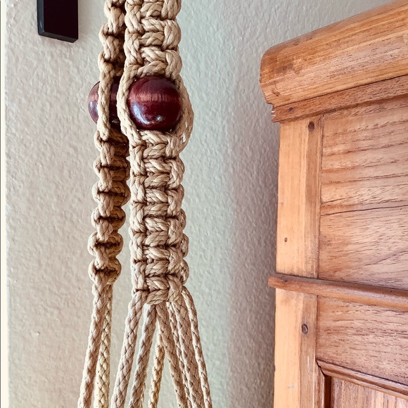NEW Handmade Macrame Plant Hanger Tan - Picture 4 of 5